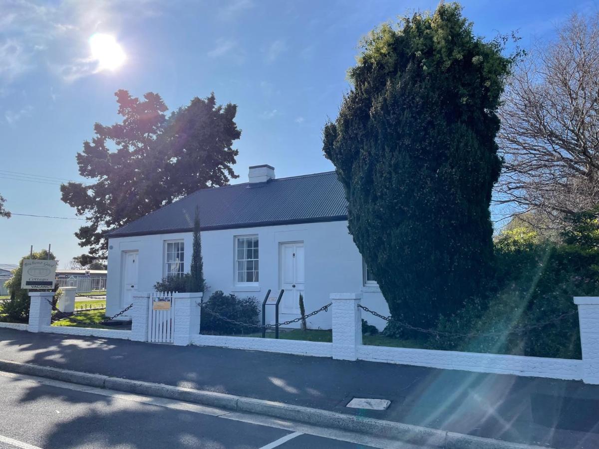 Gaol House Cottages Bicheno Extérieur photo