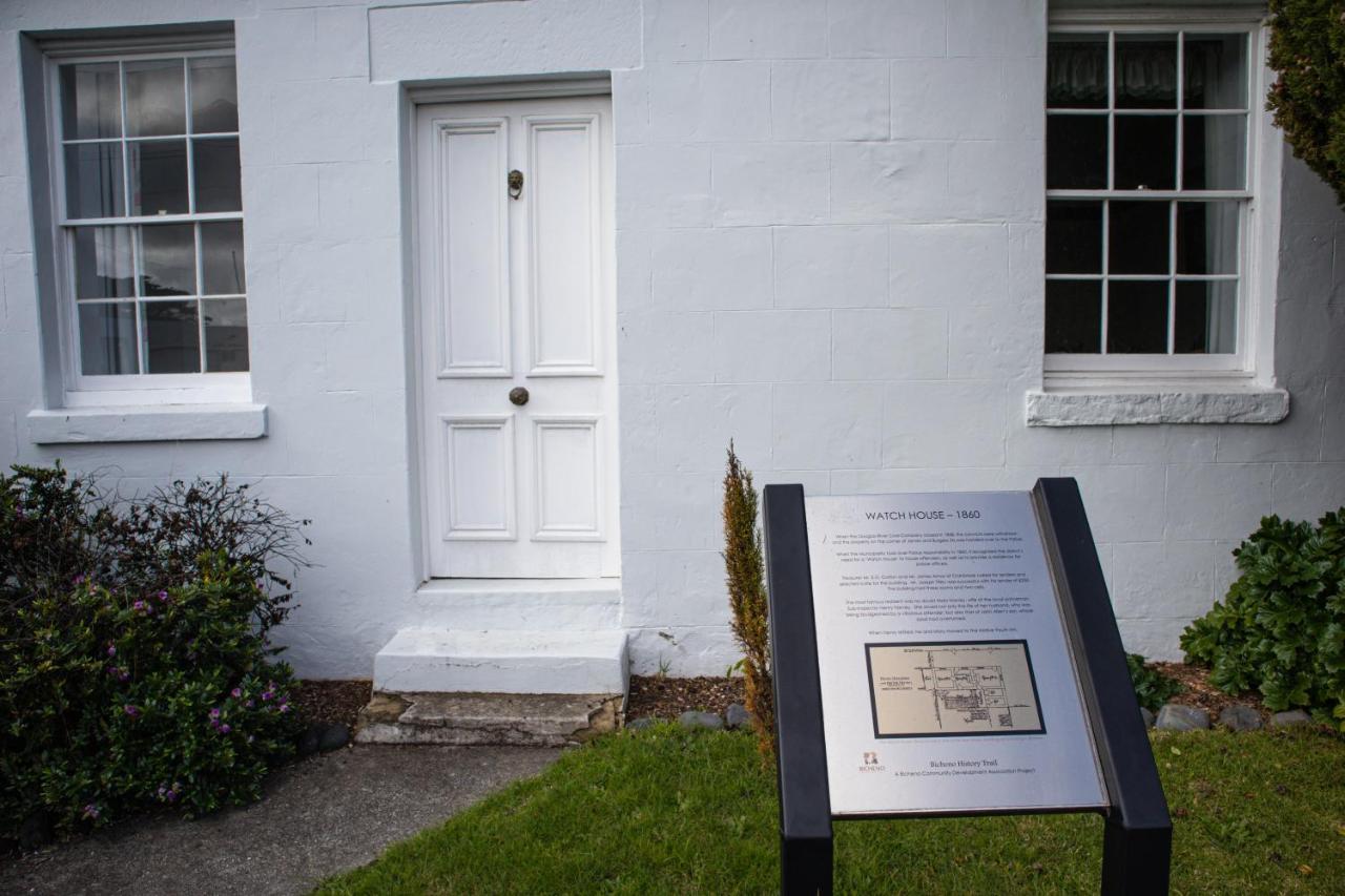 Gaol House Cottages Bicheno Extérieur photo